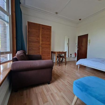 Bright Well Located Studio Flat Londra Dış mekan fotoğraf