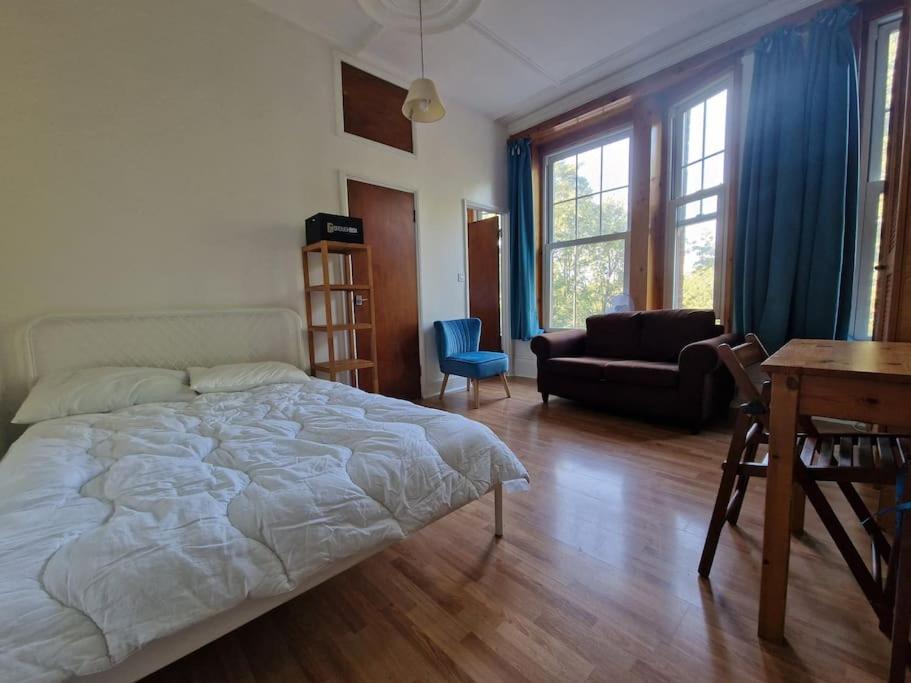 Bright Well Located Studio Flat Londra Dış mekan fotoğraf